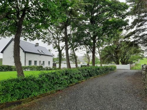 Westport House | Traditional Cosy Cottage with beautiful views