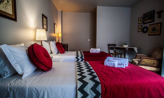 Lisbon Old Town Apartment | Traditional courtyard house - Casa da Mãe d'Água