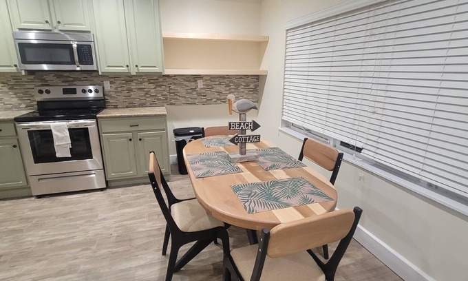 Williams Town Condo | Tranquil and Cozy Space Nestled Steps From The Beach