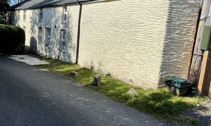 Blaencelyn Cottage | Tranquil country cottage 5 minute drive to beach