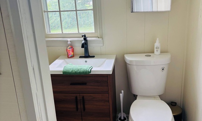 Manchester Center Other | Tranquil farmhouse in Manchester - perfect for ski or summer fun!