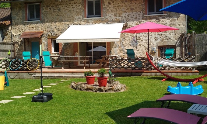 Marval House | Tranquil haven in the Perigord National Park - stunning detached renovated barn