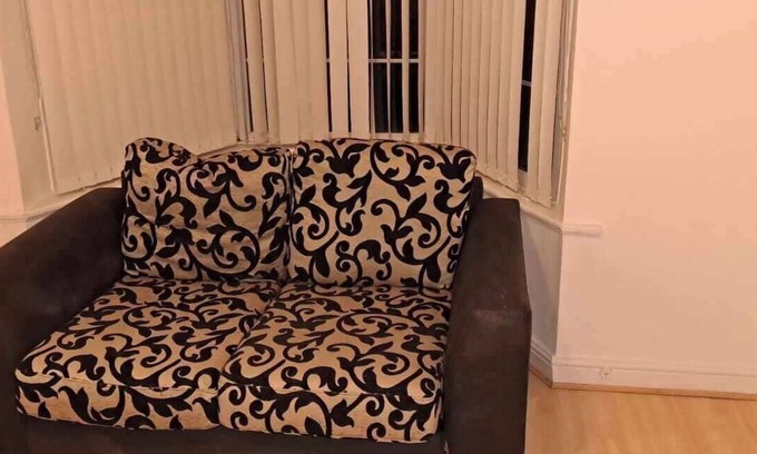 Stonnall House | Tranquil Neston Grove Retreat in Birmingham