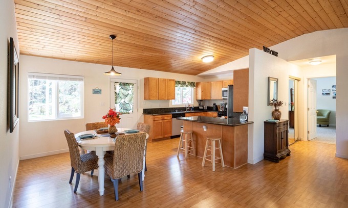 Royal Hawaiian Estates House | Tranquil private home 5 minutes to Hawai'i Volcanoes National Park