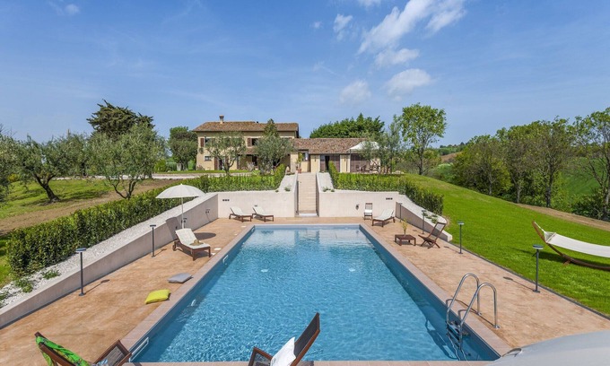 Ponte Rio House | Tranquil Retreat with Valley Views