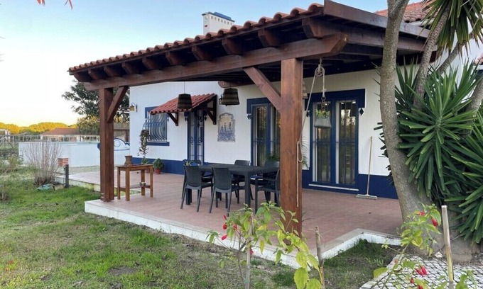 Canha Cottage | Tranquila Quinta Portuguesa a 45 Minutos de Lisboa com Arvores Frutos e Vinha