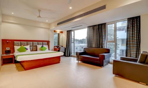 Deccan Gymkhana Hotel | Treebo Ranjeet Shivaji Nagar