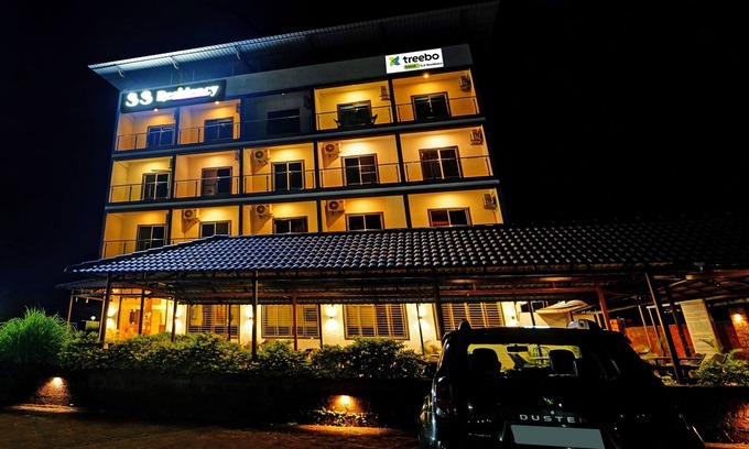 Dapoli Hotel | Treebo Ss Residency with Mountain view