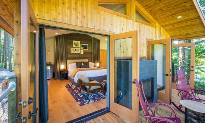 Stevenson Cabin | Treehouse Escape | Luxe Amenities + Tranquil Views