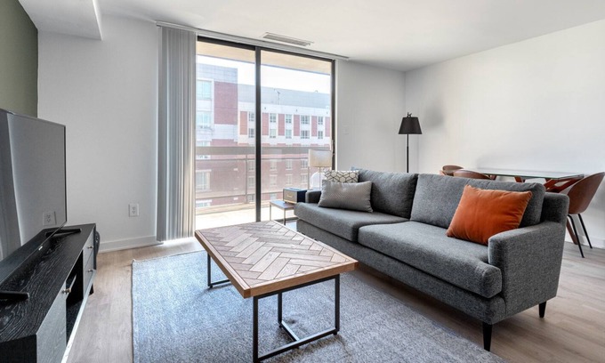 Foggy Bottom Apartment | Trendy Foggy Bottom 1BR w/ W/D + Gym near iconic Watergate, by Blueground