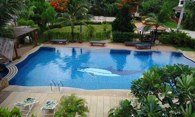 Pak Nam Pran Villa | Tropical Seaview Villa, near wonderful Khao Kalok beach for a relaxing holiday.