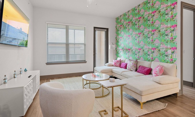 Rural Estates Apartment | Tropical Dream 2BR/2BA w./Pool, Gym, and Theater