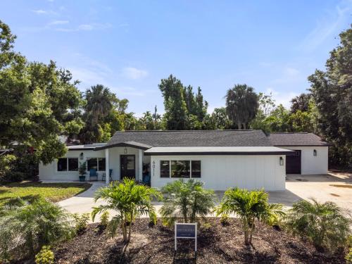 McGregor Villa | Tropical Haven in Ft. Myers