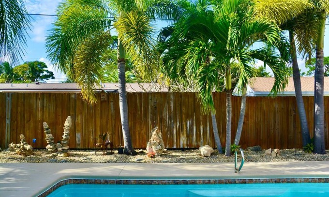 Fowlers House | Tropical Island Escape Near Disney, Beach, Cruise