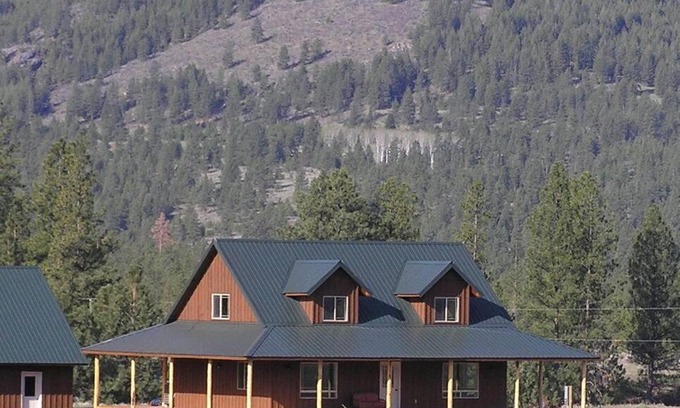 Okanogan County House | Tunk Valley Ranch House