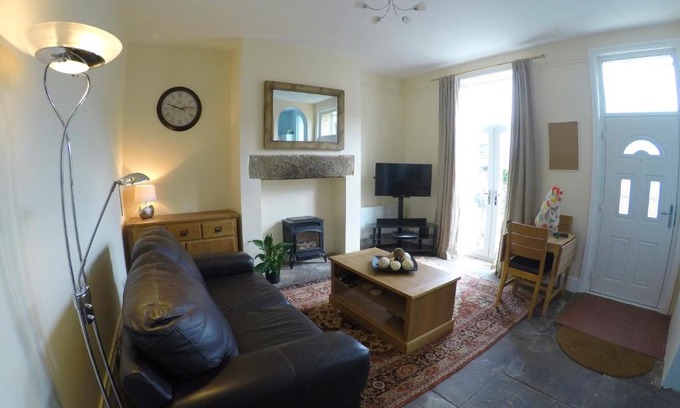 Wadsworth House | Twenty Seven Steps