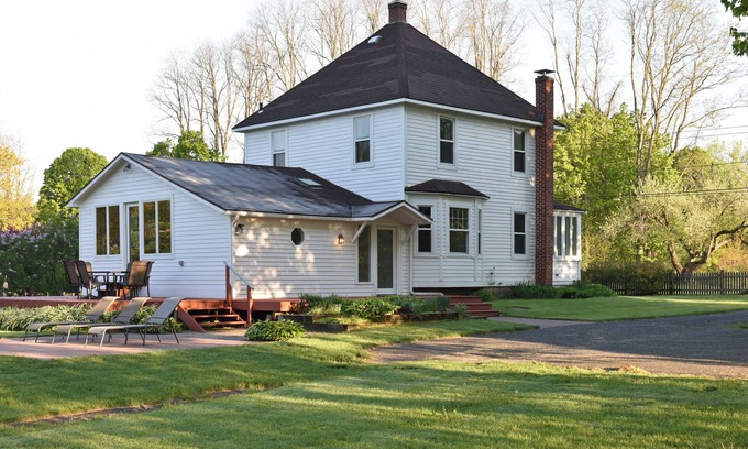 Great Barrington House | Twin Maple Farm: Charming Modern Farmhouse