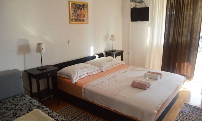 Ratac Apartment | Two bedroom apartment with balcony and sea view Makarska (A-11361-b)