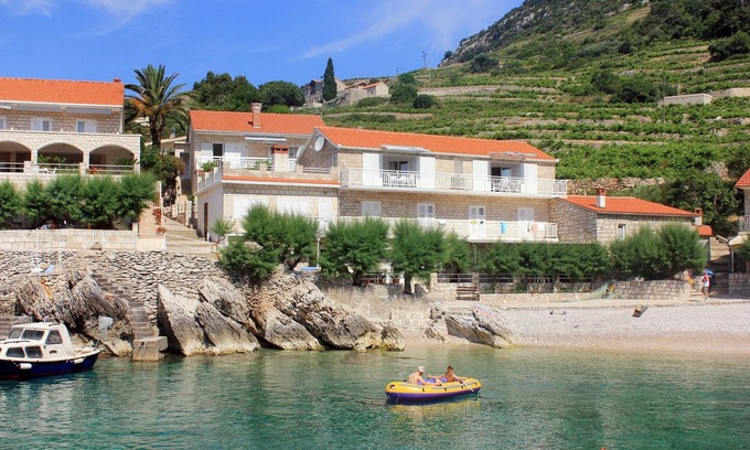 Podobuce Apartment | Two bedroom apartment near beach Podobuče, Pelješac (A-631-d)