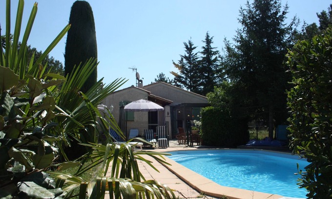 Trets Villa | Two-family house in the Aix countryside with views of Sainte Victoire