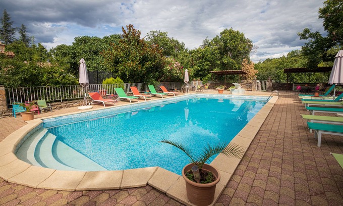 Gravieres House | Two lodgings in domain with swimming pool from 6 to 10 beds 500m from the river