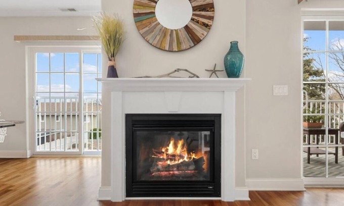 New Buffalo Condo | Two Pools & Gym - Walk to Beach - Shop & Eat Downtown | Downtown Convenience