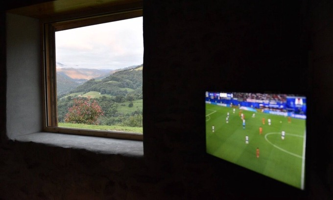 Beaudean Ski Chalet | Typical converted barn, breathtaking view of the Pic du Midi and the Pyrenees.