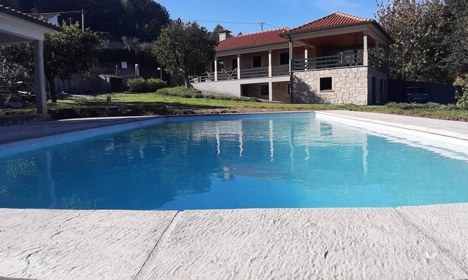 Valenca House | Typical house with swimming pool