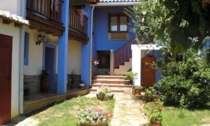 Cebrones del Rio Cottage | Typical Leonese farmhouse completely renovated with garden and pool