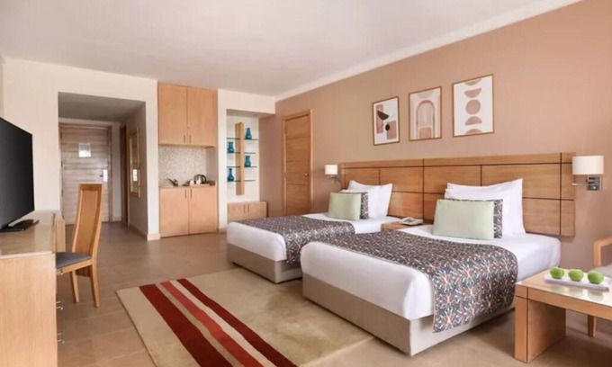 Ain Sokhna Hotel | Ultimate Red Sea Stay - Elite Golf Facilities, Poolside Fun & Beachfront Views