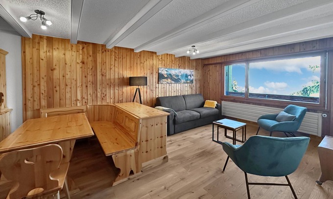Vex Apartment | Ultimate Ski Condo – 4 Valleys, Ski-in/out , Swiss