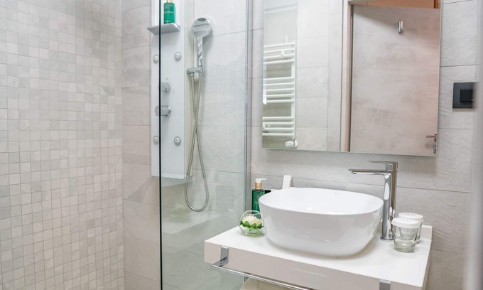 Bucharest Apartment | Ultracentral Unirii premium accomodation apartments for short and long stays.