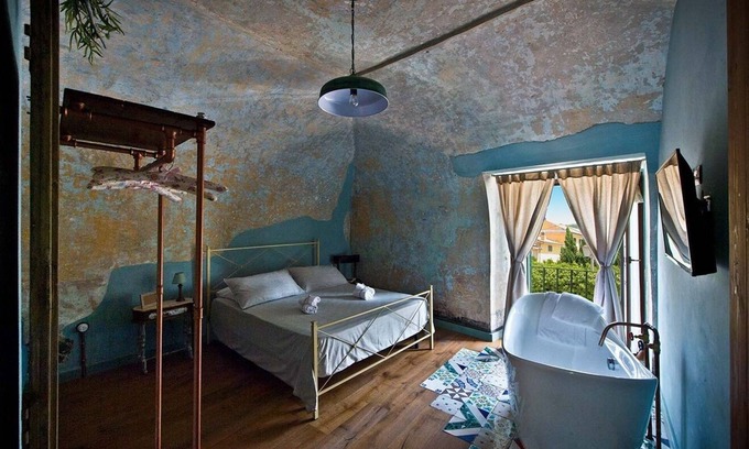 Dragonea Bed & Breakfast | una volta ancient home