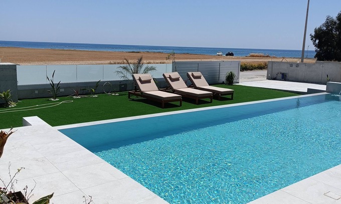 Kiti Villa | Unic 4 bedrooms beach villa nBig private pool nJuccuzy nBarrel saunanSea view