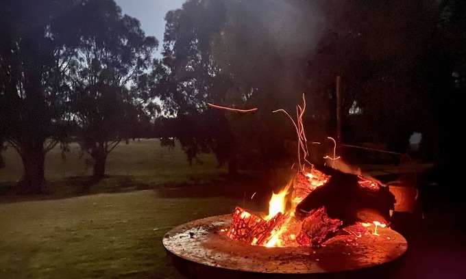 Mansfield House | Unique Lake eildon frontage retreat, house/2units Mansfield+ 45min from MtBuller