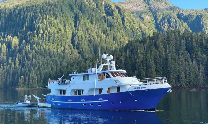 Sitka Boat Rental | Unique yacht with WiFi in Sitka harbor - 3 bedrooms