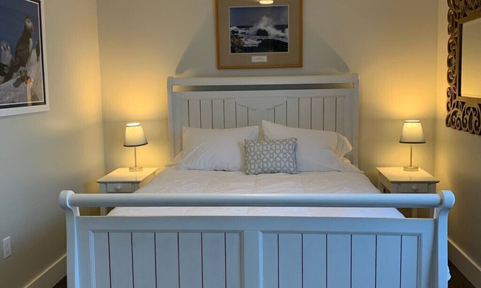 Bar Harbor Apartment | Unit C: 2nd floor beautiful 1BR/1B suite in the heart of downtown Bar Harbor