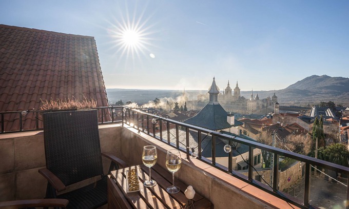 San Lorenzo de El Escorial Apartment | Unparalleled views