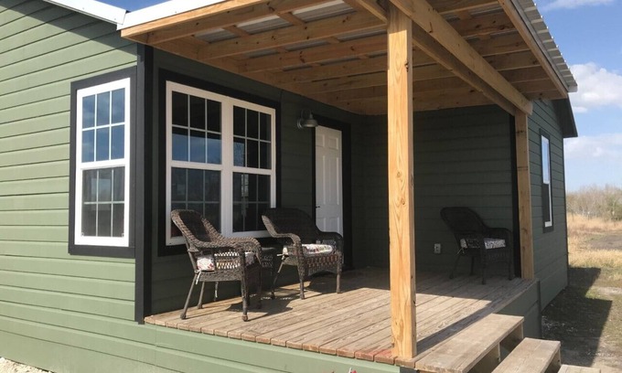 Robstown House | Unwind in the Country. A Birder's retreat!