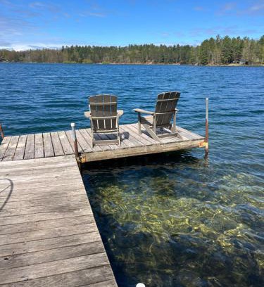 Wetmore Bed & Breakfast | UP Badger Lodge BnB-Lake Family