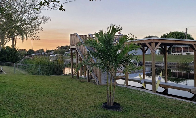 Taylor Creek House | Updated home in quiet area. Dock, fish cleaning station & more. Lake O Access!