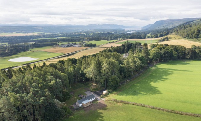 South Galson Cottage | Upper Dunain - sleeps 4 guests in 2 bedrooms