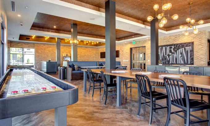 Charlotte Apartment | Upscale 2 Bed Suite—In Waverly!