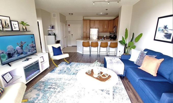 Downers Grove Apartment | Upscale Condo, Washer and Dryer, Fireplace, King Bed, Close To It All