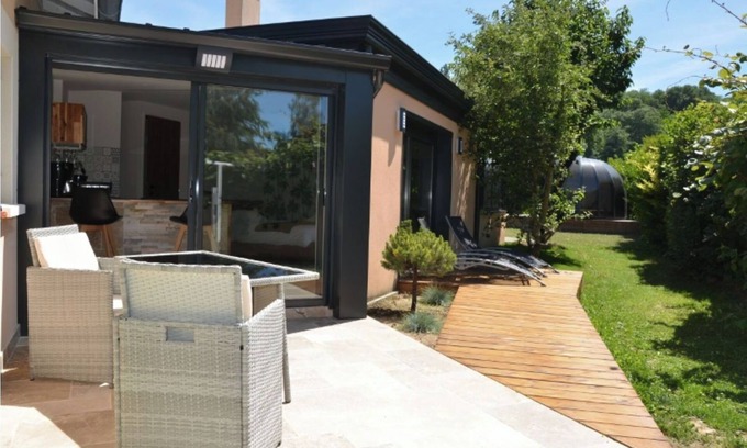 Heyrieux Apartment | Upscale furnished apartment for 2 persons 40 m2 : SPA/Sauna/sports room/bikes