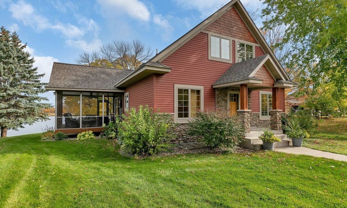 Birchdale House | Upscale Lake Home! Pontoon Rental Available