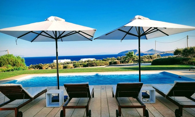 Paros Villa | Upscale seaside villa, breathtaking view, near Naoussa and Santa Maria