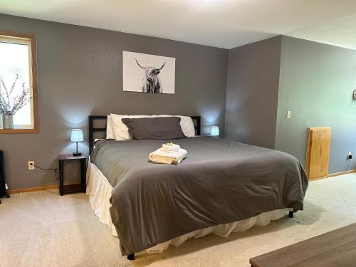 Corvallis House | Urban Farmhouse- KING bed!