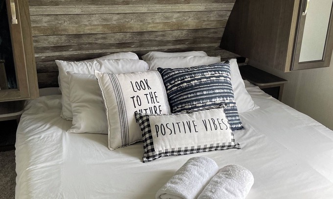 Sudden Valley House | Urban Glamping near beautiful Lake Whatcom