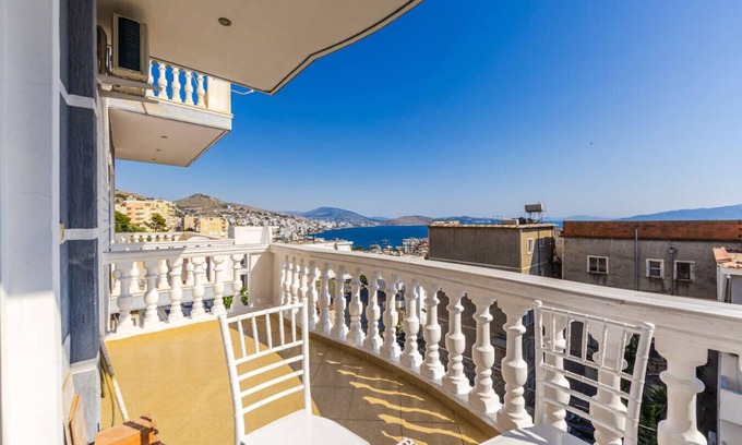 Sarande Apartment | Urban Sea Escape by PikHost